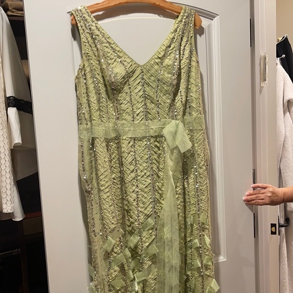 Carolina Herrera embellished gown - Picture 2 of 16